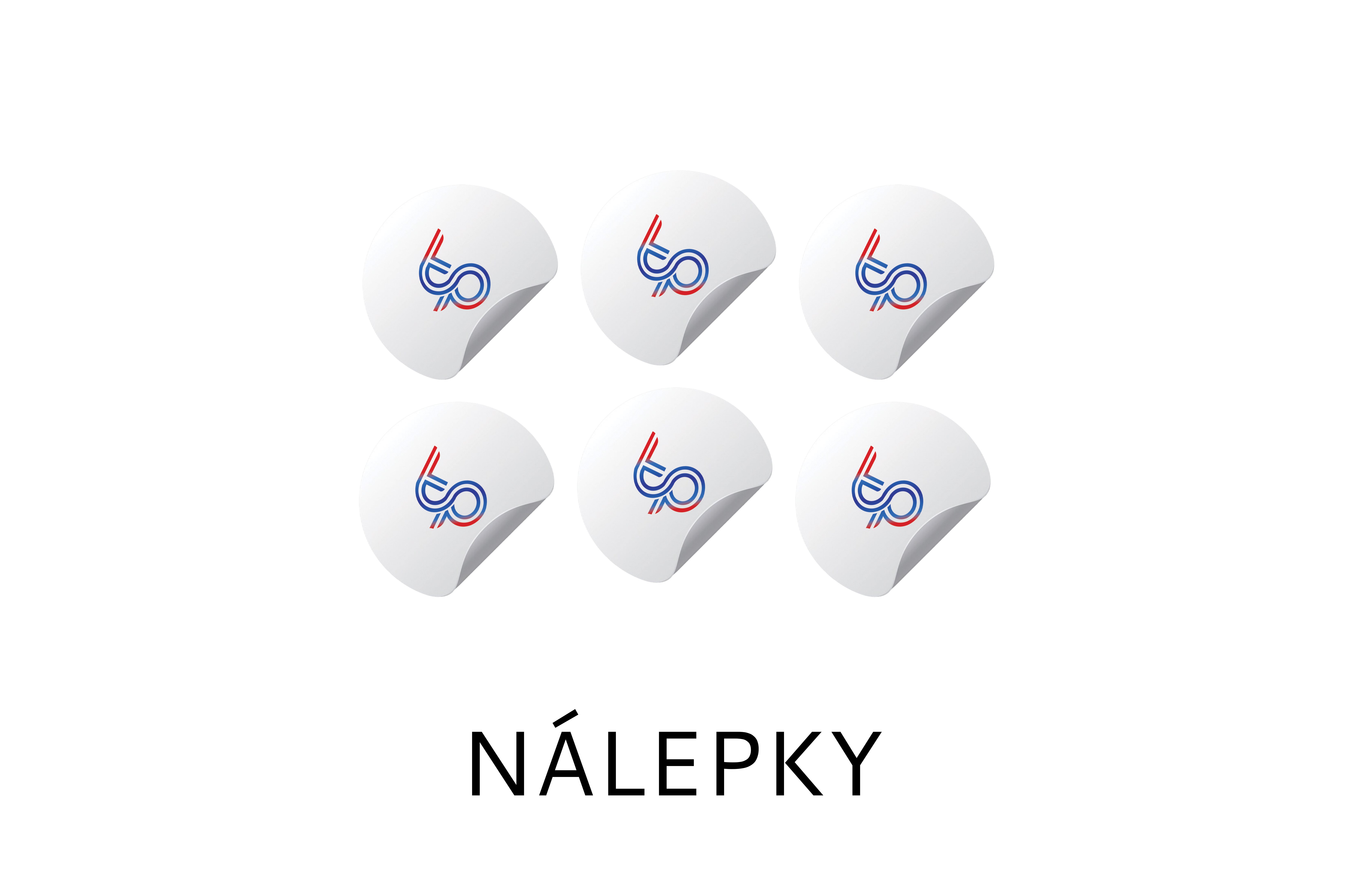 Na produkty – etikety na fľaše, obaly, potraviny, kozmetiku či doplnky výživy  S logom – pre branding, darčeky, reklamné balíčky alebo výstavné stánky  Reklamné – samolepky na promo akcie, do výkladov alebo ako súčasť veľkoformátovej grafiky  Na auto alebo výklady – z odolných materiálov vhodných do exteriéru  Transparentné, biele aj metalické fólie – podľa štýlu a účelu použitia  Tvarové výrezy – nálepky vieme vyrezať do akéhokoľvek tvaru podľa grafiky